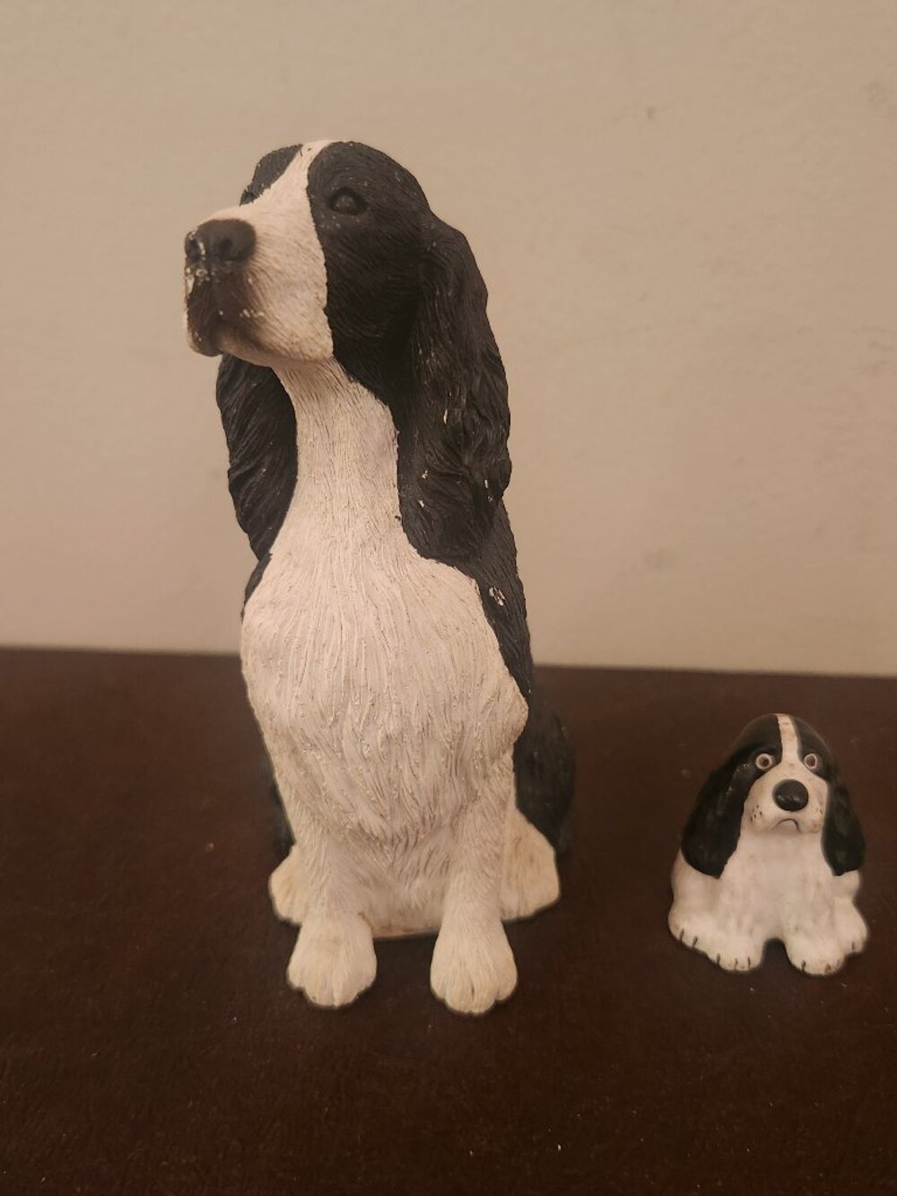 Vintage sandcast sitting Springer Spaniel sculpture is a handmade figurine